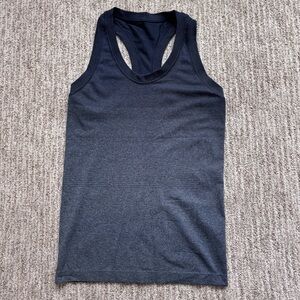 Athleta Momentum Tank NWOT Size XS Navy blue gradient stripe
